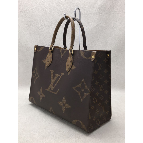 Louis Vuitton On The Go MM Monogram Tote Bag - Picture 2 of 6